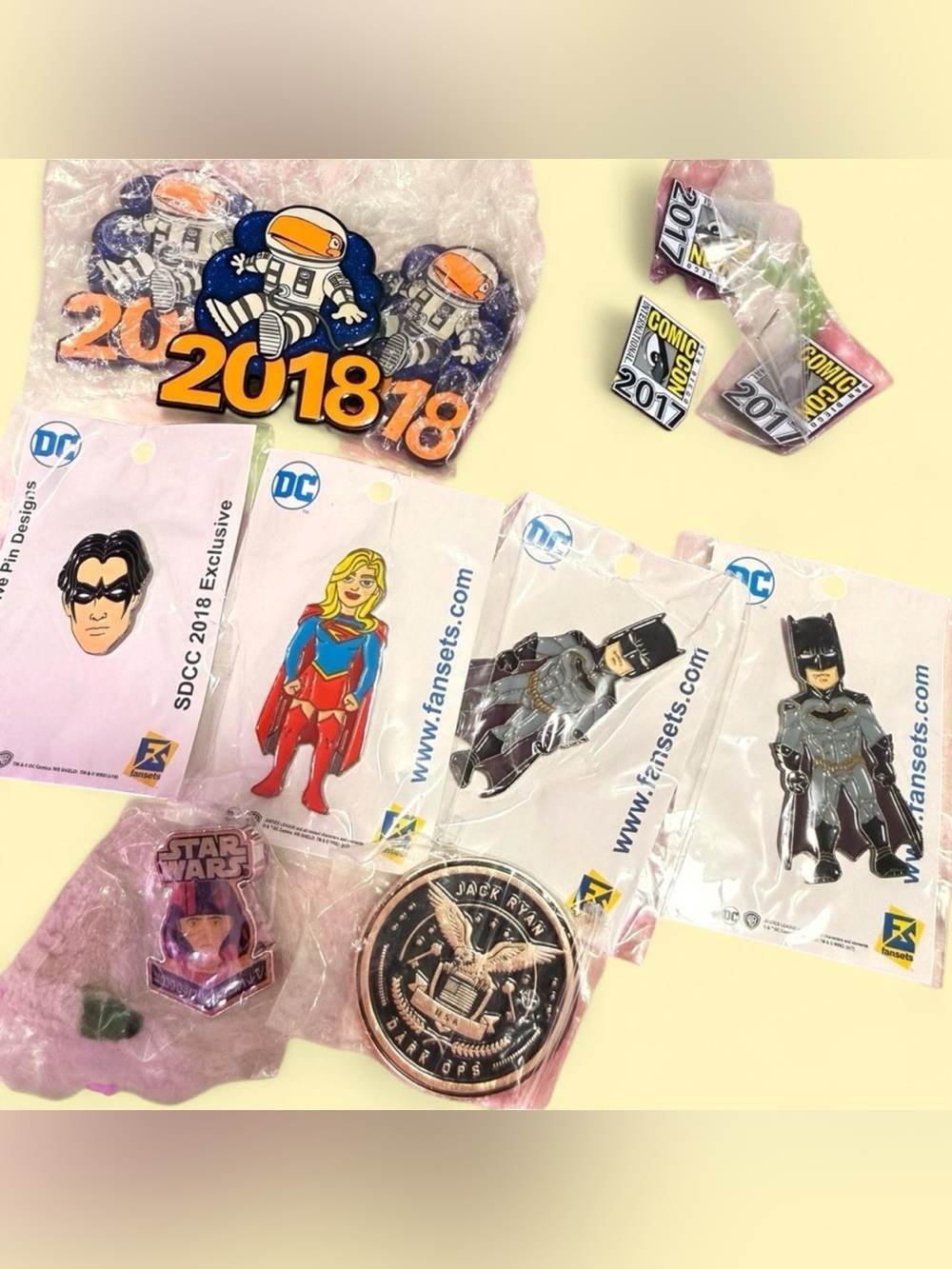 SDCC Comic Con Exclusive Pin Bundle Nightwing Batman Supergirl Star Wars Toucan